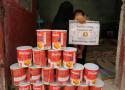 توزيع حليب أطفال من قبل قسم المساعدات الخيرية الى اطفال العوائل الفقيرة و الايتام 